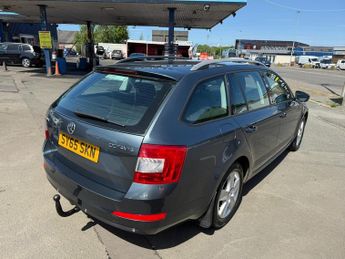 SKODA OCTAVIA 1.6 TDI CR 110 SE 5dr