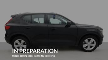 VOLVO XC40 2.0 B3 MHEV Core SUV 5dr Petrol Hybrid DCT Auto Euro 6 (s/s) (16