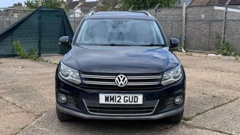 Volkswagen Tiguan 2.0 TDi BlueMotion Tech Sport 5dr [2WD]