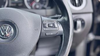 VOLKSWAGEN TIGUAN 2.0 TDi BlueMotion Tech Sport 5dr [2WD]