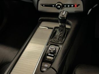 VOLVO XC90 2.0 D5 PowerPulse Momentum 5dr AWD Geartronic