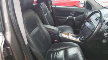 VOLVO XC90 2.4 D5 [200] SE 5dr Geartronic