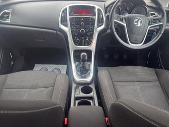 VAUXHALL ASTRA 1.4i 16V SRi 5dr