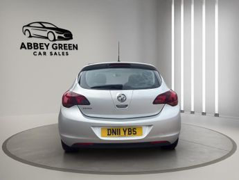 VAUXHALL ASTRA 1.4i 16V SRi 5dr