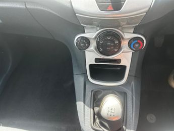 FORD FIESTA 1.4 Zetec 5dr