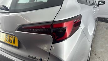 TOYOTA COROLLA 1.8 VVT-h Icon Touring Sports 5dr Petrol Hybrid CVT Euro 6 (s/s)