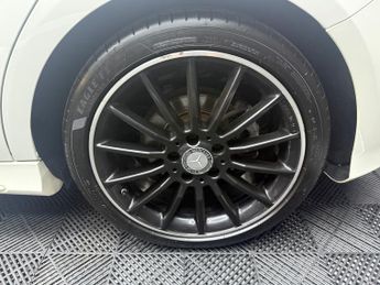 MERCEDES-BENZ A-CLASS A200d AMG Line Premium 5dr Auto