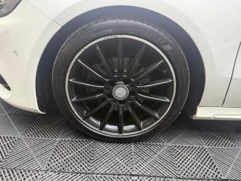 MERCEDES-BENZ A-CLASS A200d AMG Line Premium 5dr Auto