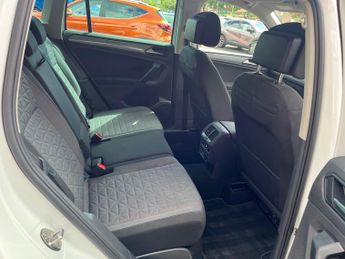VOLKSWAGEN TIGUAN 1.5 TSI 150 Life 5dr Automatic 