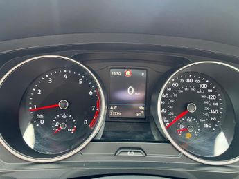 VOLKSWAGEN TIGUAN 1.5 TSI 150 Life 5dr Automatic 