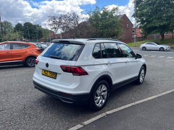 VOLKSWAGEN TIGUAN 1.5 TSI 150 Life 5dr Automatic 