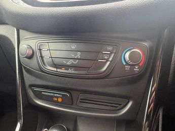 FORD B-MAX 1.6 Zetec 5dr Automatic