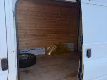 FORD TRANSIT Medium Roof Van TDCi 100ps