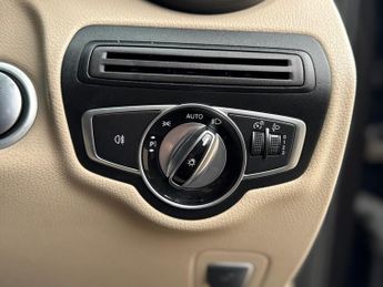 MERCEDES-BENZ GLC GLC 220d 4Matic SE 5dr 9G-Tronic