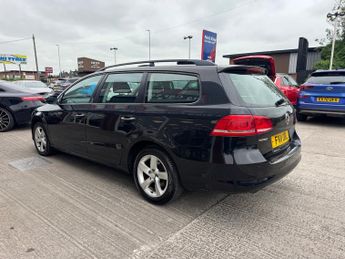 VOLKSWAGEN PASSAT 1.6 TDI Bluemotion Tech S 5dr ++ 35 TAX / 64 MPG / 12 MONTHS MOT