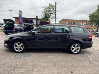 VOLKSWAGEN PASSAT 1.6 TDI Bluemotion Tech S 5dr ++ 35 TAX / 64 MPG / 12 MONTHS MOT