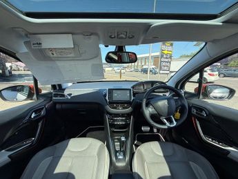 PEUGEOT 208 1.2 Automatic