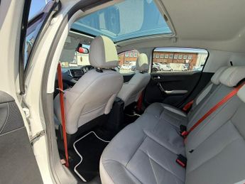 PEUGEOT 208 1.2 Automatic