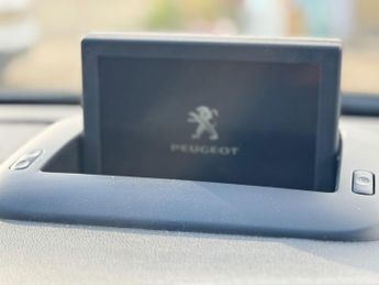 PEUGEOT 3008 2.0 HDi 163 Allure 5dr Auto