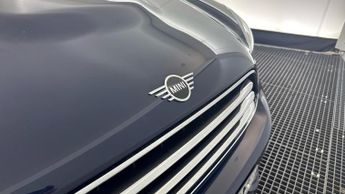 MINI COUNTRYMAN 1.5 Cooper Exclusive SUV 5dr Petrol Steptronic Euro 6 (s/s) (136