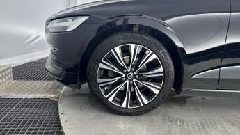 VOLVO V60 2.0 B3 MHEV Core Estate 5dr Petrol Hybrid DCT Auto Euro 6 (s/s) 