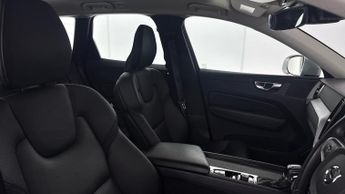 VOLVO XC60 2.0 T5 Momentum SUV 5dr Petrol Auto Euro 6 (s/s) (250 ps)