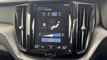 VOLVO XC60 2.0 T5 Momentum SUV 5dr Petrol Auto Euro 6 (s/s) (250 ps)