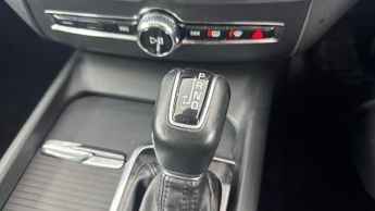 VOLVO XC60 2.0 T5 Momentum SUV 5dr Petrol Auto Euro 6 (s/s) (250 ps)