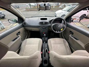 RENAULT CLIO 1.4 16V Expression 3dr
