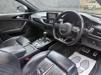 AUDI A6 2.0 TDI Ultra Black Edition 5dr S Tronic
