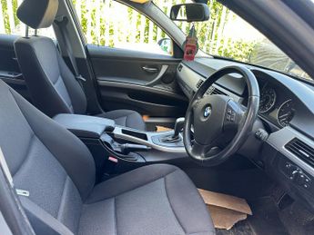 BMW 3 SERIES 2.0 320i SE Touring 5dr Petrol Auto Euro 4 (150 ps)