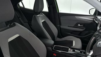 VAUXHALL MOKKA ELECTRIC 50kWh Elite Premium SUV 5dr Electric Auto (136 ps)