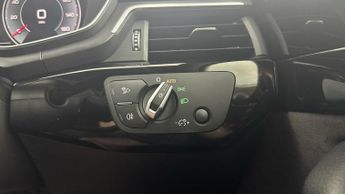 AUDI A4 AVANT 2.0 TFSI 35 Black Edition Estate 5dr Petrol S Tronic Euro 6 (s/s