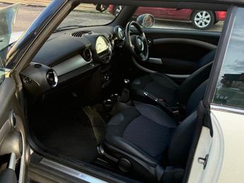 MINI CONVERTIBLE 1.6 Cooper D 2dr