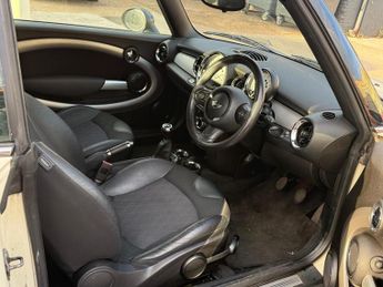 MINI CONVERTIBLE 1.6 Cooper D 2dr