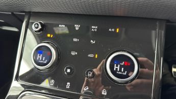 LAND ROVER RANGE ROVER EVOQUE 2.0 D200 MHEV R-Dynamic S SUV 5dr Diesel Auto 4WD Euro 6 (s/s) (