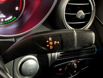 MERCEDES-BENZ C CLASS C300 BlueTEC Hybrid AMG Line Premium 5dr Auto