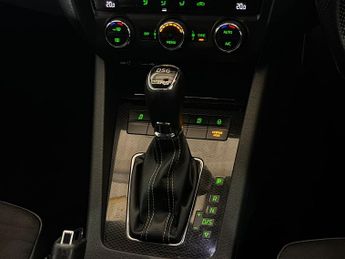 SKODA OCTAVIA 2.0 TDI CR vRS 5dr DSG
