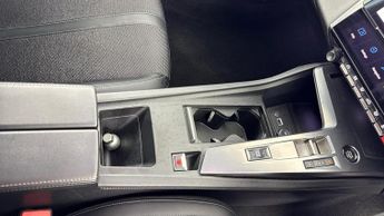 PEUGEOT 308 1.2 PureTech Allure Premium Hatchback 5dr Petrol EAT Euro 6 (s/s