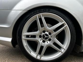 MERCEDES-BENZ C CLASS C220 CDI BlueEFFICIENCY AMG Sport 2dr Auto