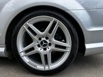 MERCEDES-BENZ C CLASS C220 CDI BlueEFFICIENCY AMG Sport 2dr Auto