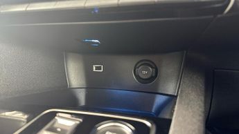 PEUGEOT 3008 1.2 PureTech Allure SUV 5dr Petrol EAT Euro 6 (s/s) (130 ps)
