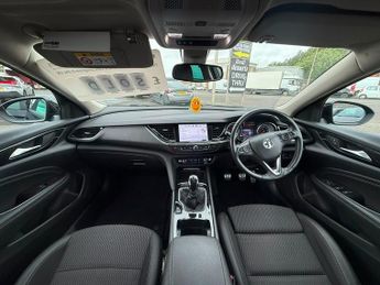 VAUXHALL INSIGNIA 2.0 Turbo D SRi Nav 5dr