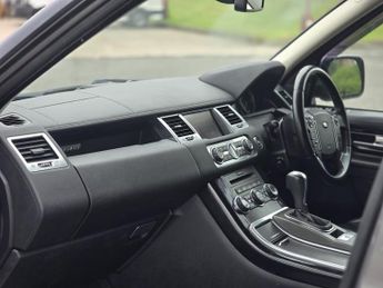 LAND ROVER RANGE ROVER SPORT 3.0 TDV6 HSE 5dr CommandShift
