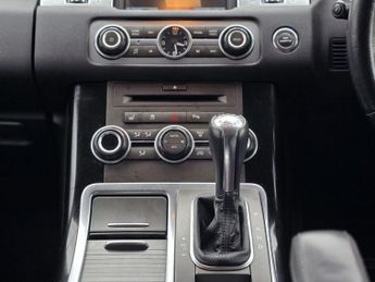 LAND ROVER RANGE ROVER SPORT 3.0 TDV6 HSE 5dr CommandShift
