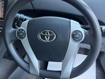 TOYOTA PRIUS  1.8 VVT-h T3 Hatchback 5dr Euro 5