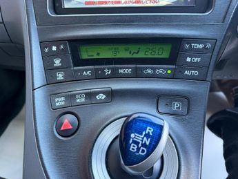 TOYOTA PRIUS  1.8 VVT-h T3 Hatchback 5dr Euro 5