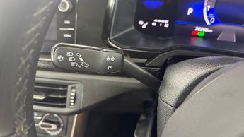 VOLKSWAGEN TAIGO 1.0 TSI Life SUV 5dr Petrol DSG Euro 6 (s/s) (115 ps)