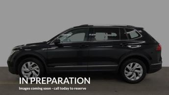 VOLKSWAGEN TIGUAN ALLSPACE 2.0 TDI Life SUV 5dr Diesel DSG Euro 6 (s/s) (150 ps)