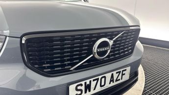 VOLVO XC40 1.5 T3 R-Design SUV 5dr Petrol Auto Euro 6 (s/s) (163 ps)